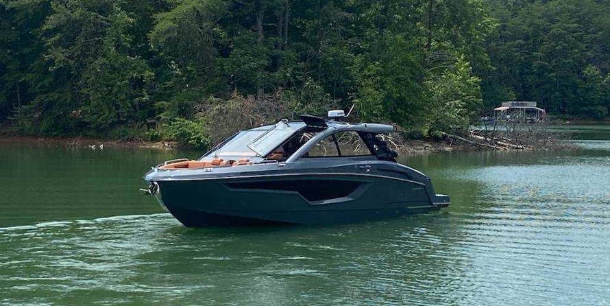 Cruisers Yachts 42 Cantius