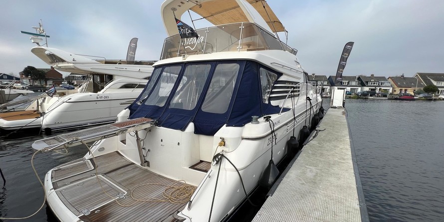 Fairline Squadron 59