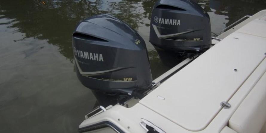 Grady-White Freedom 335