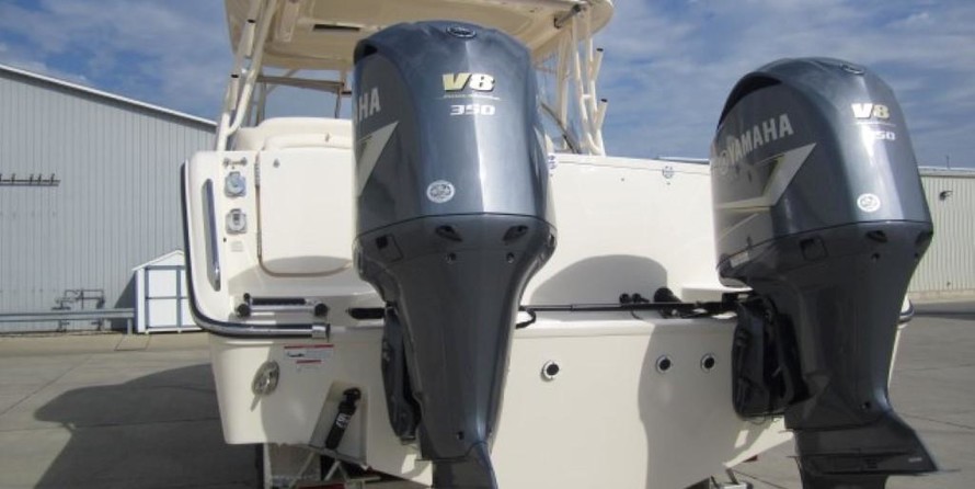 Grady-White Freedom 335