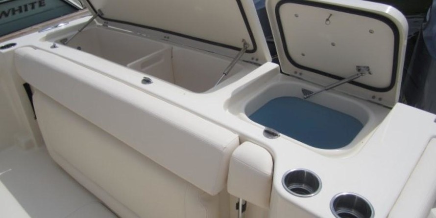 Grady-White Freedom 335