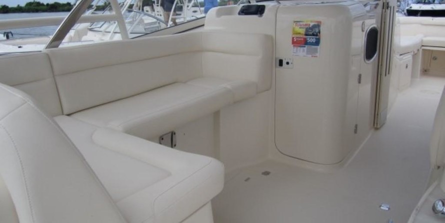 Grady-White Freedom 335