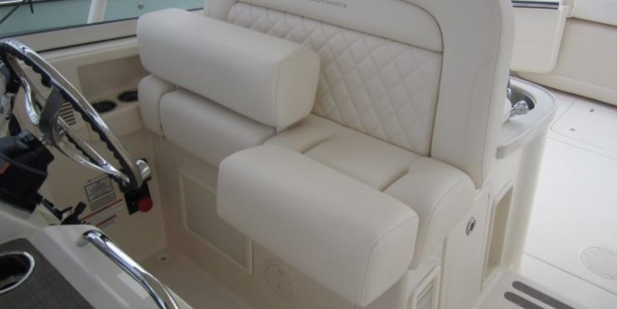 Grady-White Freedom 335