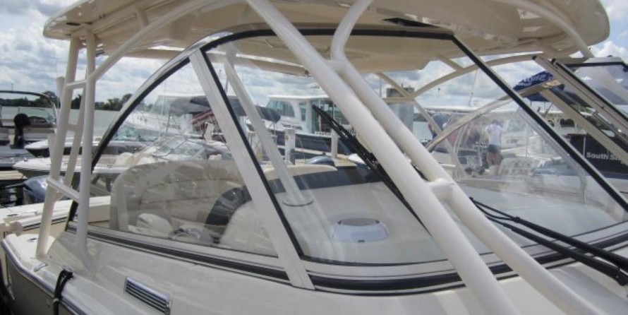 Grady-White Freedom 335