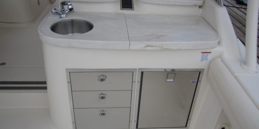 Grady-White Freedom 335