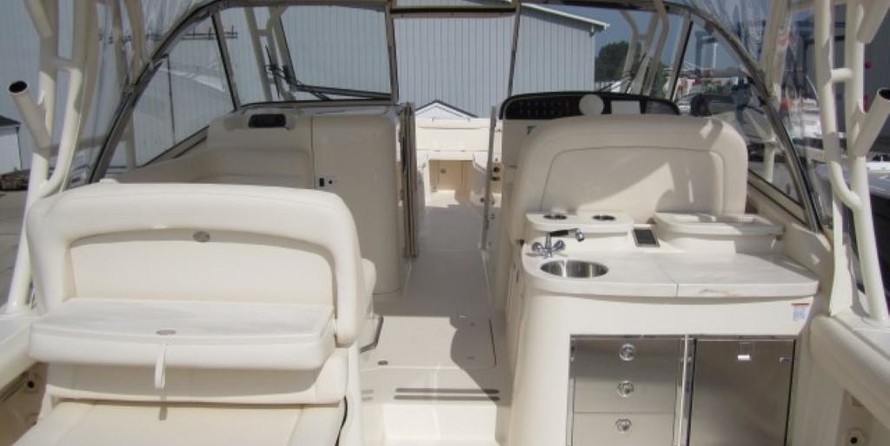 Grady-White Freedom 335