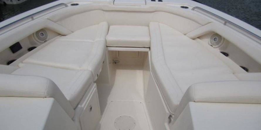 Grady-White Freedom 335