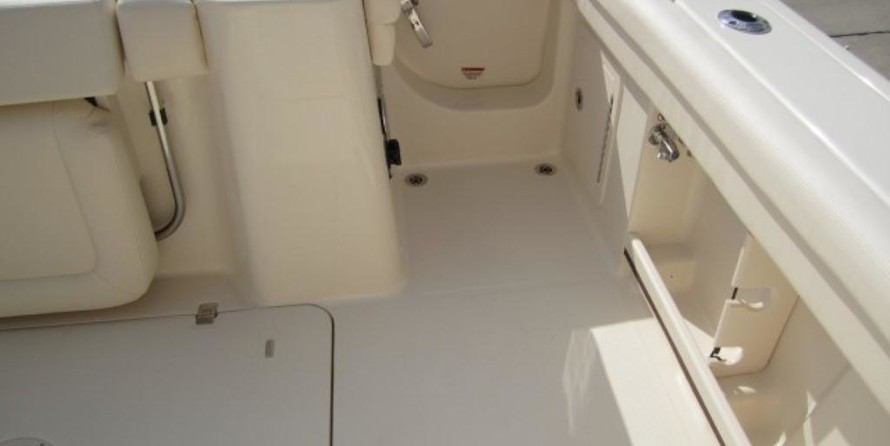 Grady-White Freedom 335