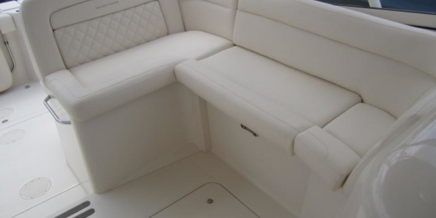 Grady-White Freedom 335