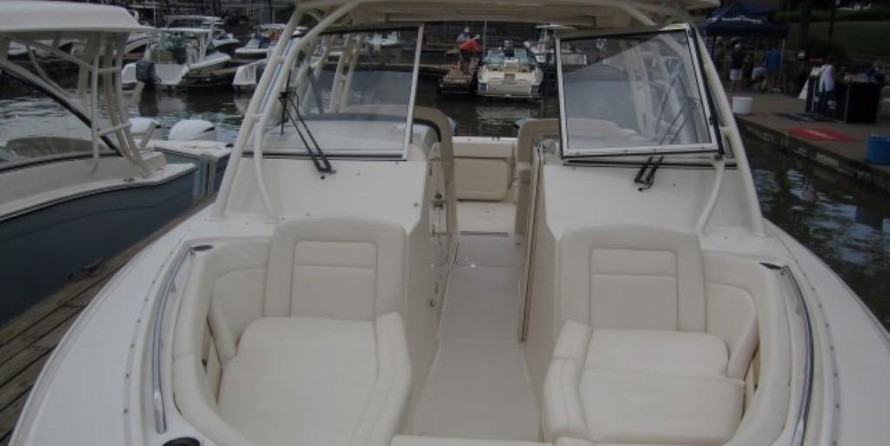 Grady-White Freedom 335