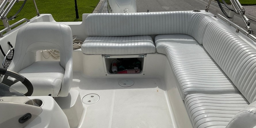 Hurricane 201 sundeck sport