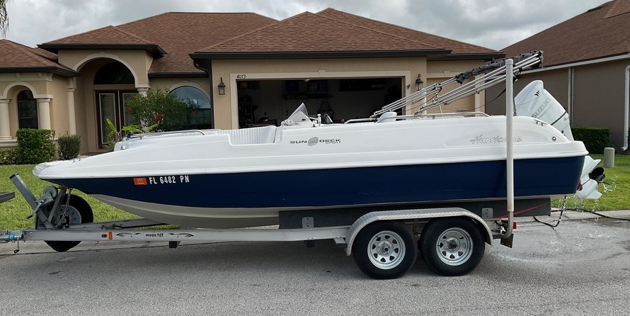 Hurricane 201 sundeck sport