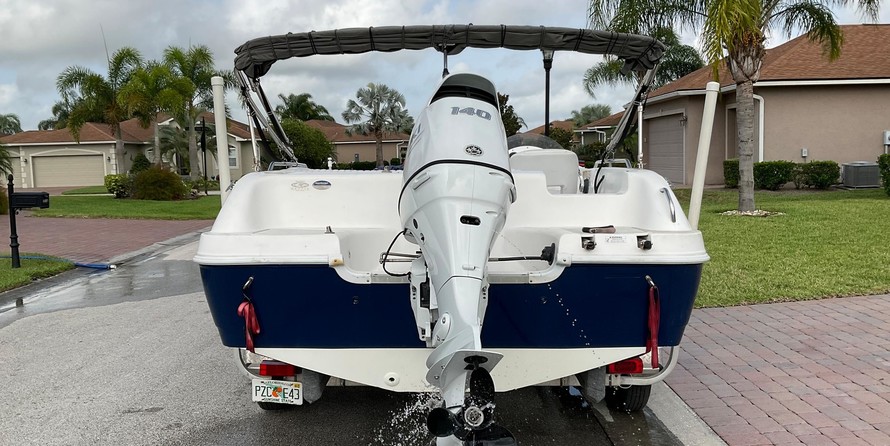 Hurricane 201 sundeck sport