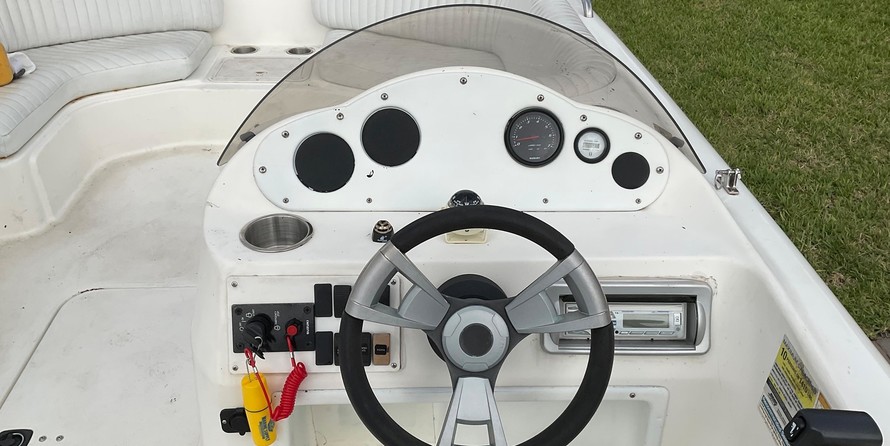 Hurricane 201 sundeck sport