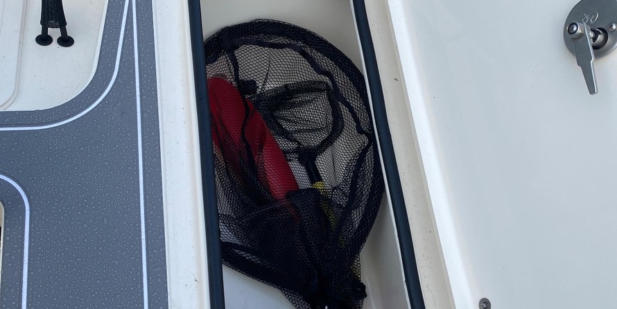 Hewes 16.9 redfisher