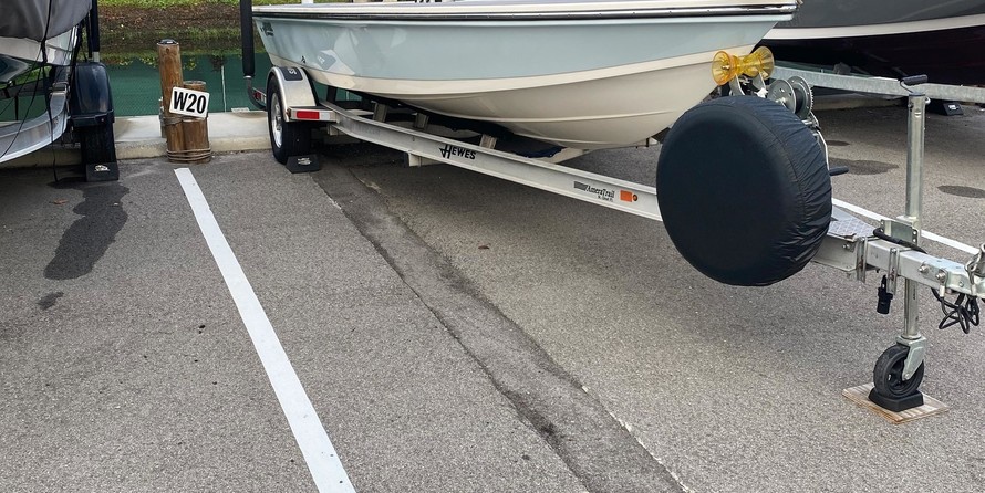 Hewes 16.9 redfisher