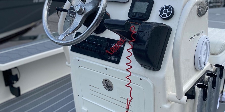 Hewes 16.9 redfisher