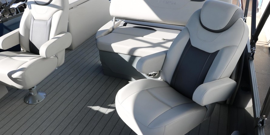 60 x 16 tri-toon passenger vessel