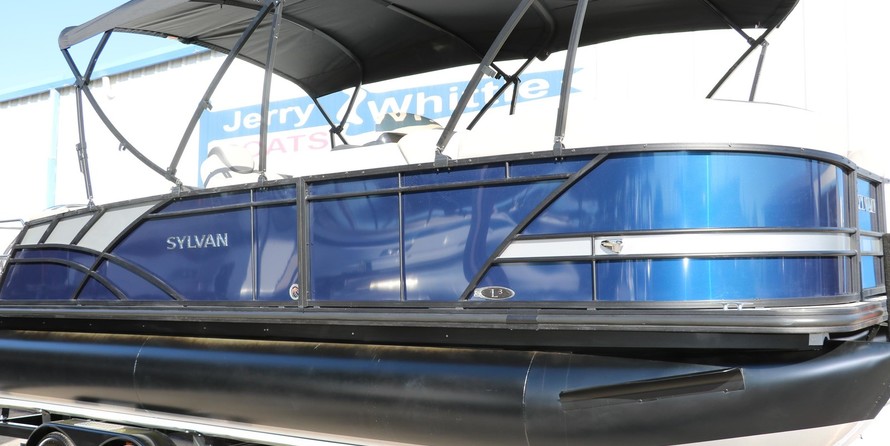 60 x 16 tri-toon passenger vessel