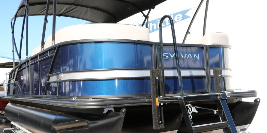 60 x 16 tri-toon passenger vessel