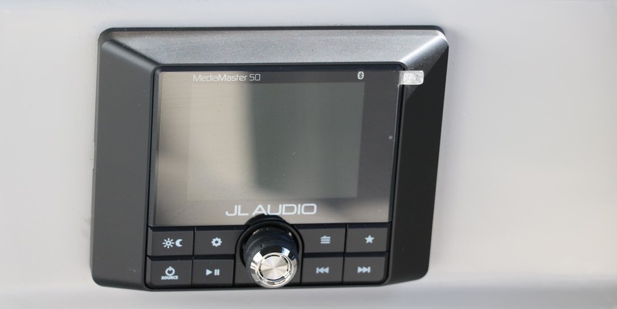 60 x 16 tri-toon passenger vessel