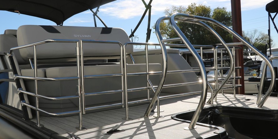 60 x 16 tri-toon passenger vessel