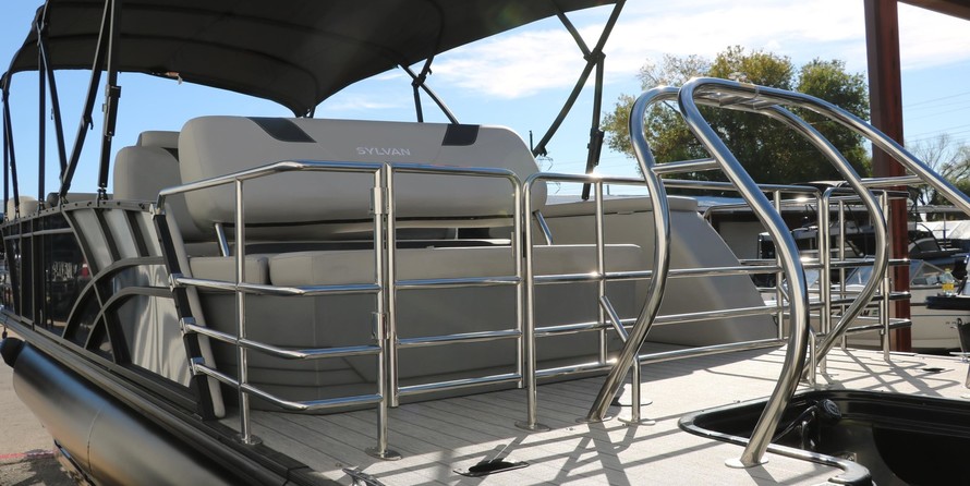 60 x 16 tri-toon passenger vessel