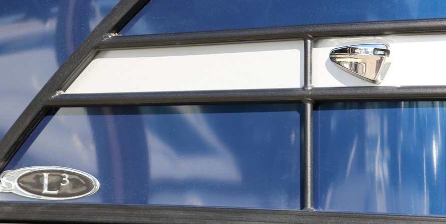 60 x 16 tri-toon passenger vessel