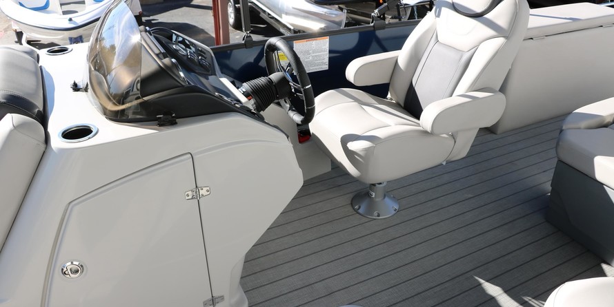 60 x 16 tri-toon passenger vessel