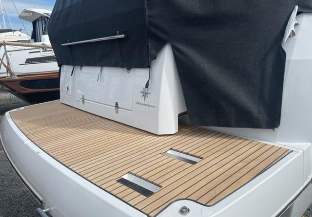 Jeanneau NC 33