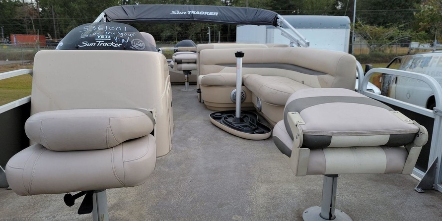 Sun Tracker Fishin Barge 22 DLX