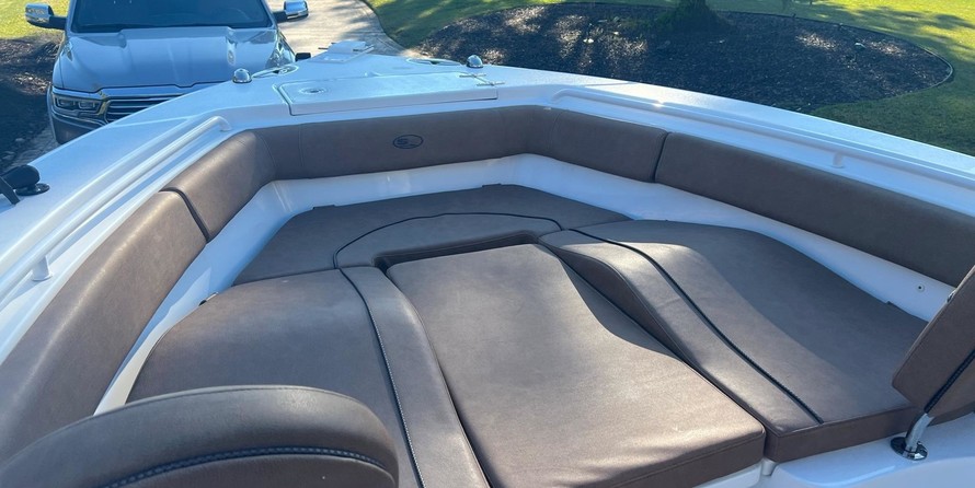 Sea Ray hunt ultra 211