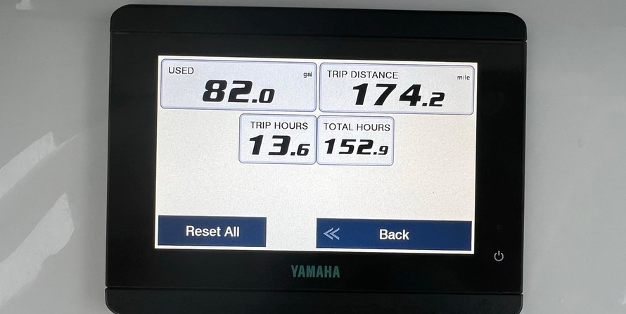 Sea Ray hunt ultra 211