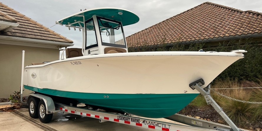 Sea Ray hunt ultra 211