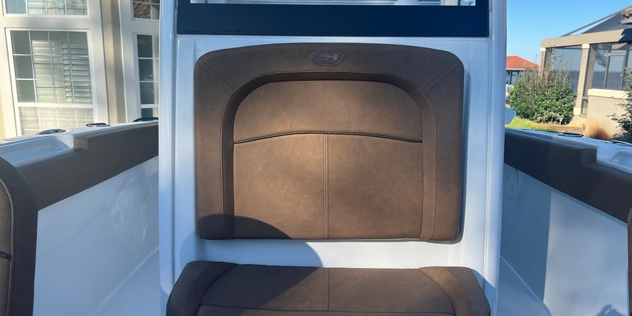 Sea Ray hunt ultra 211