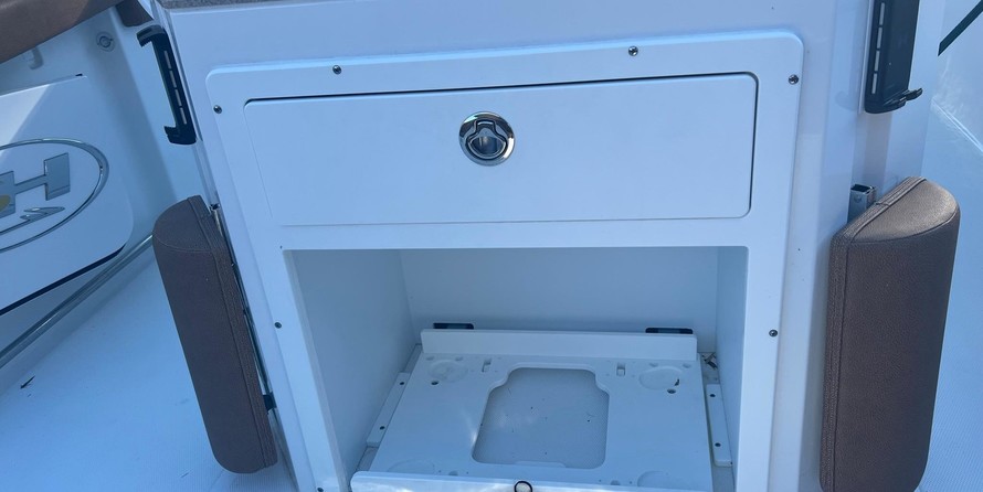 Sea Ray hunt ultra 211