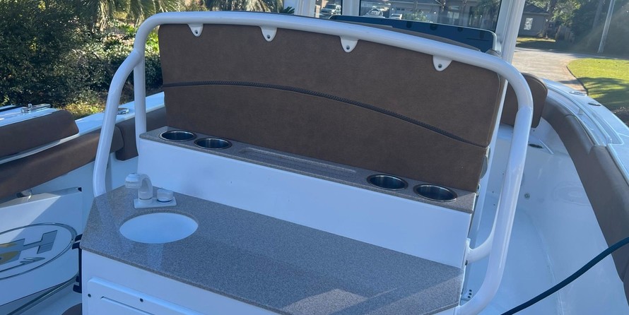 Sea Ray hunt ultra 211