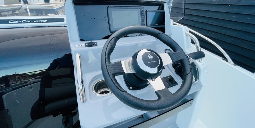 Jeanneau Cap Camarat 6.5 CC Serie 3