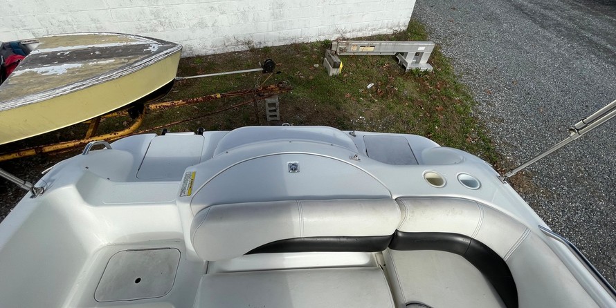 Hurricane 201 sundeck sport