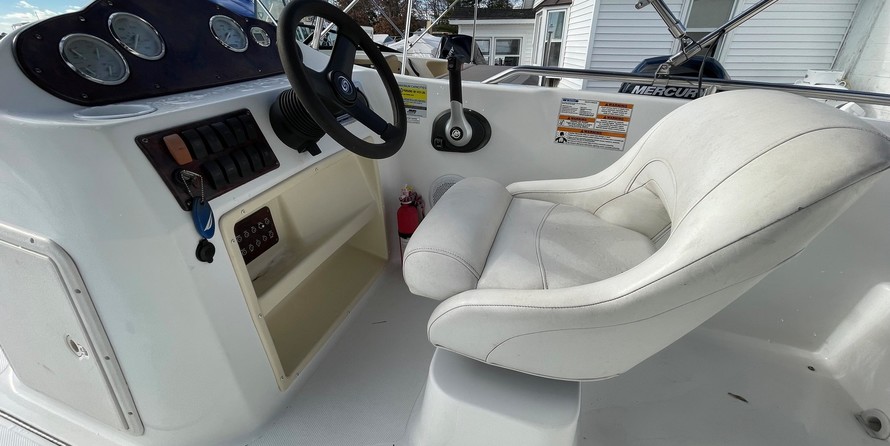 Hurricane 201 sundeck sport