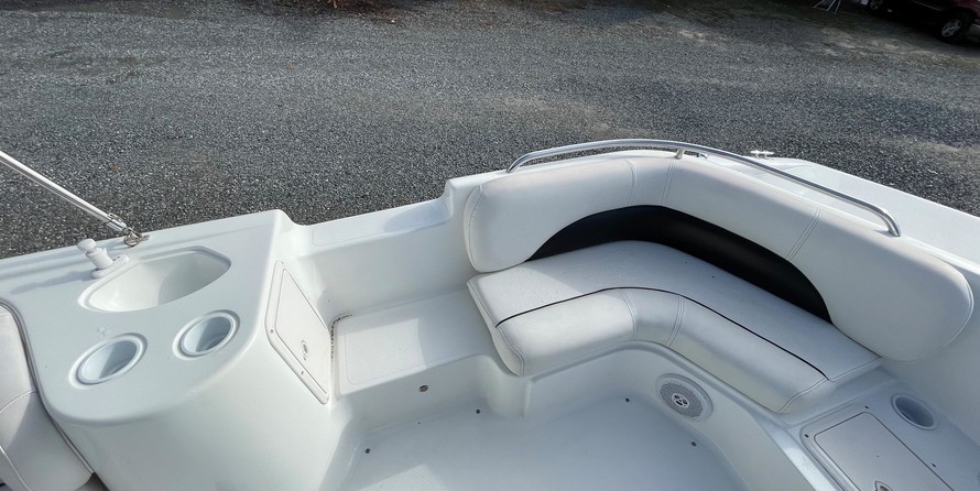 Hurricane 201 sundeck sport