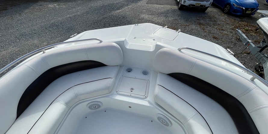 Hurricane 201 sundeck sport