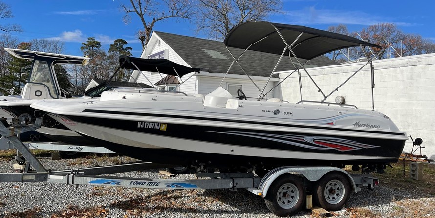 Hurricane 201 sundeck sport