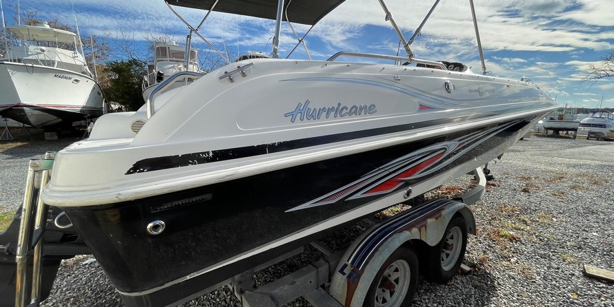 Hurricane 201 sundeck sport