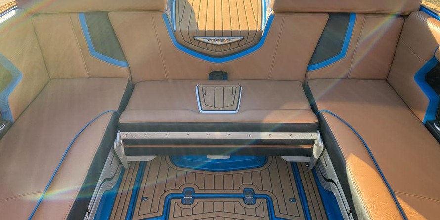 Super Air Nautique G23