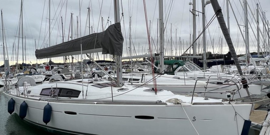 Beneteau Oceanis 40