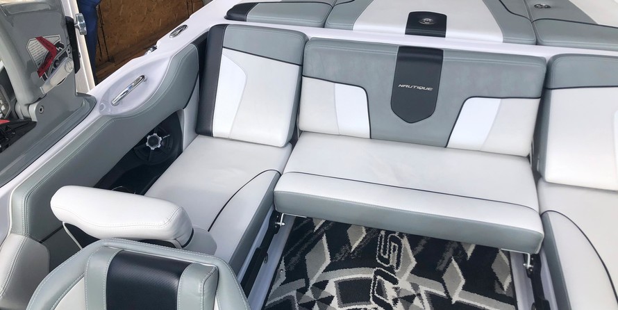 Super Air Nautique 210