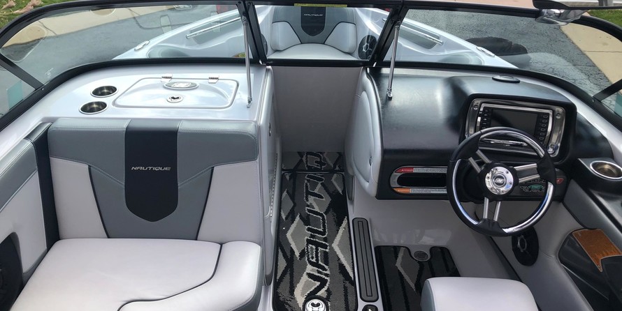 Super Air Nautique 210