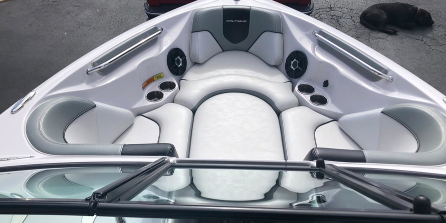 Super Air Nautique 210