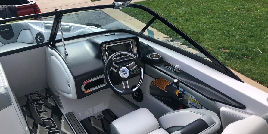 Super Air Nautique 210